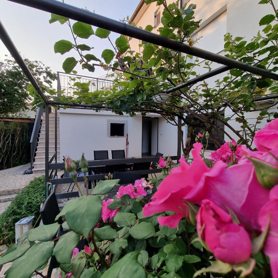 Dona Apartment